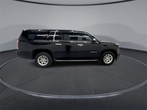 Used 2019 GMC Yukon XL SLT image 9