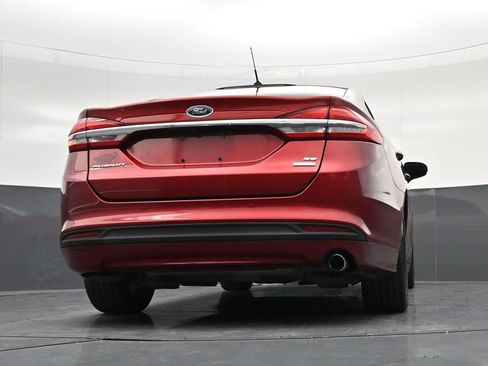 Used 2017 Ford Fusion SE w/ Fusion SE Technology Package FWD image 31
