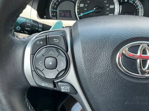 Used 2014 Toyota Camry SE w/ Leather Package FWD image 27