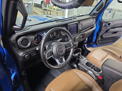 Used 2021 Jeep Gladiator Overland w/ Popular Equipment Package image 15