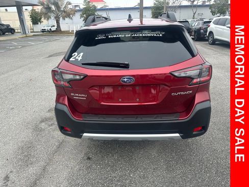 Used 2025 Subaru Outback Limited AWD/4WD image 5