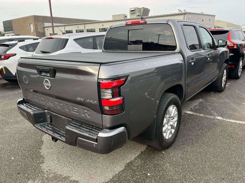 Used 2023 Nissan Frontier SV w/ SV Premium Package AWD/4WD image 2