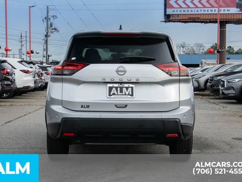 Used 2024 Nissan Rogue S image 6