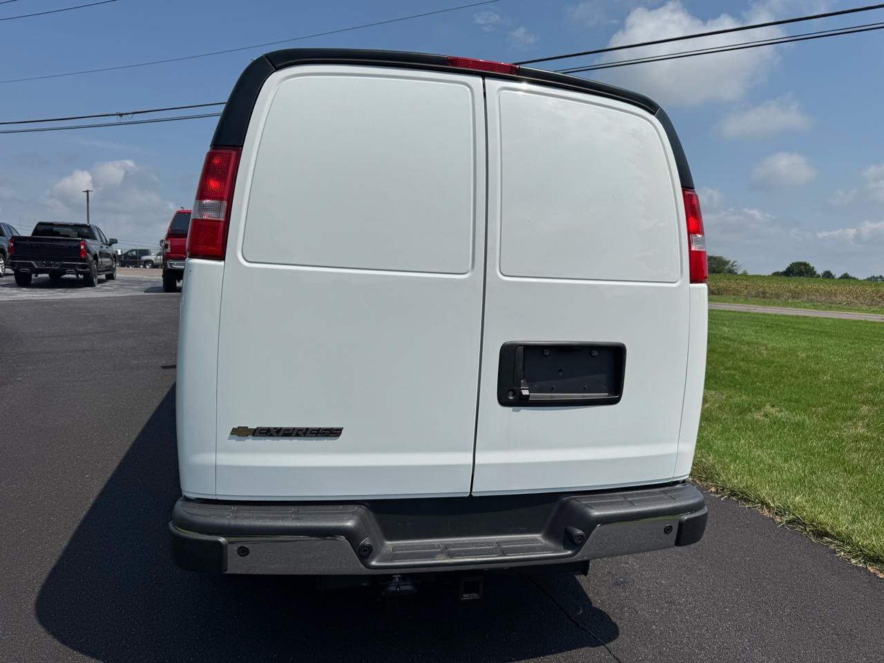 Used 2025 Chevrolet Express 2500 Extended w/ Driver Convenience Package RWD image 8