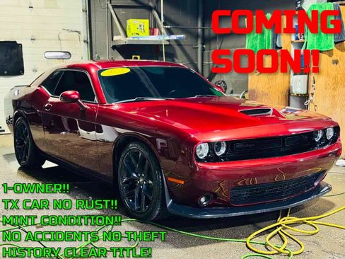 Used 2021 Dodge Challenger R/T w/ Blacktop Package RWD image 1
