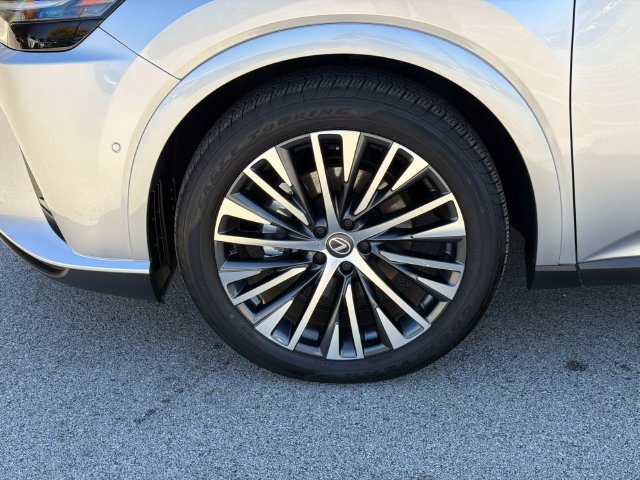 Certified 2026 Lexus RX 350 Premium Plus w/ Convenience Package AWD/4WD image 10