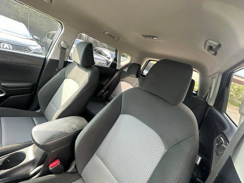 Used 2023 Kia Soul LX w/ LX Technology Package FWD image 11