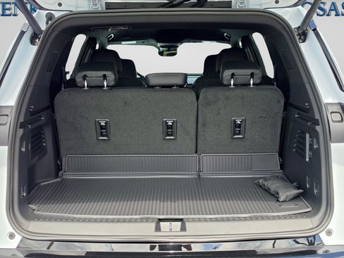 New 2026 Chevrolet Traverse High Country FWD image 13
