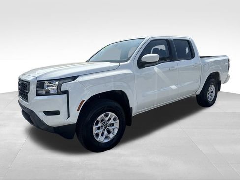 Used 2024 Nissan Frontier SV AWD/4WD image 3