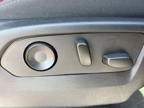 Used 2023 Chevrolet Tahoe LS image 33