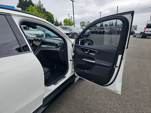 Used 2025 Mercedes-Benz GLC 43 AMG 4MATIC image 26