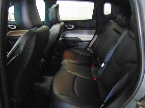 Used 2024 Jeep Compass Limited w/ Sun and Sound Group AWD/4WD image 11