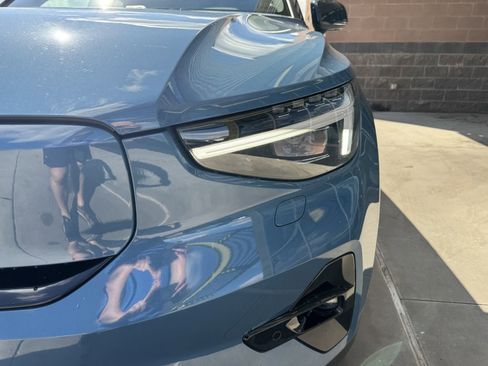 Used 2022 Volvo C40 P8 Recharge Ultimate image 9