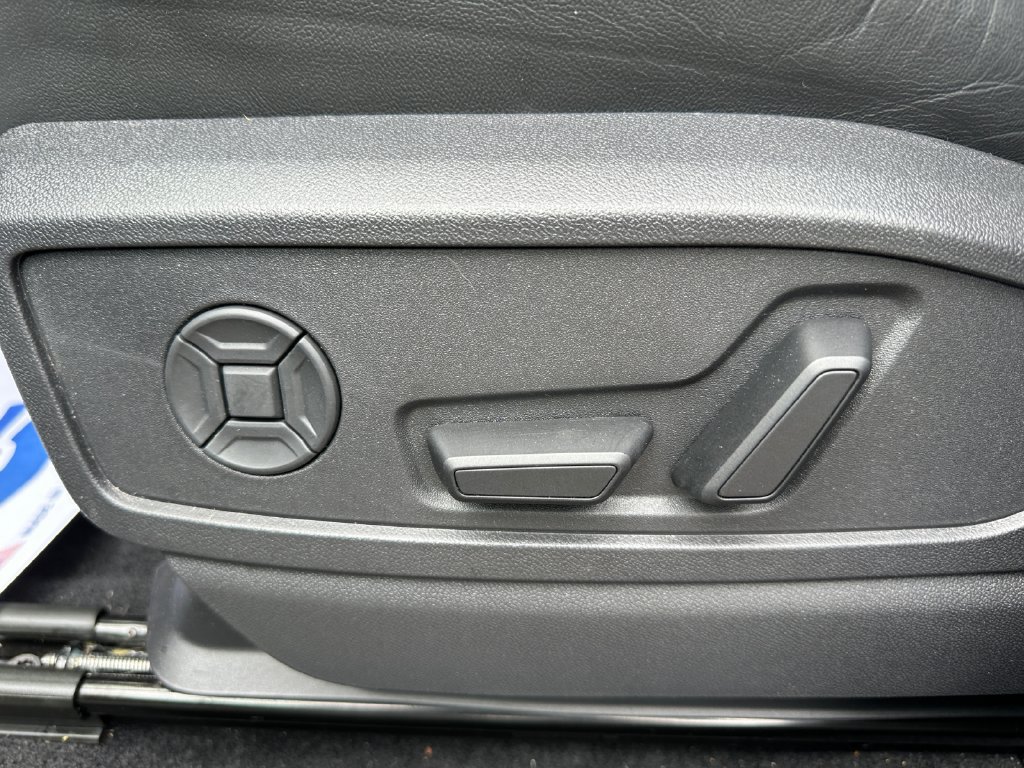 Certified 2025 Audi Q5 Premium w/ Premium Plus AWD/4WD image 30