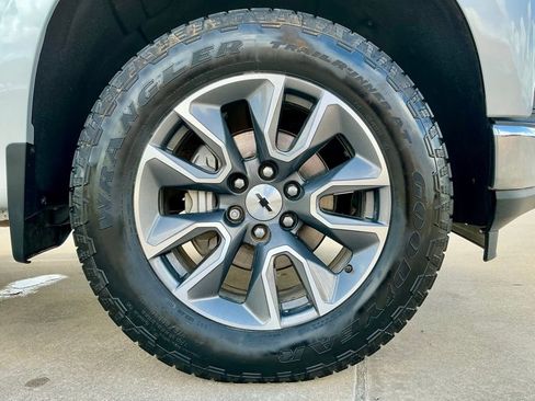 Used 2021 Chevrolet Silverado 1500 LT w/ Texas Edition Plus image 20