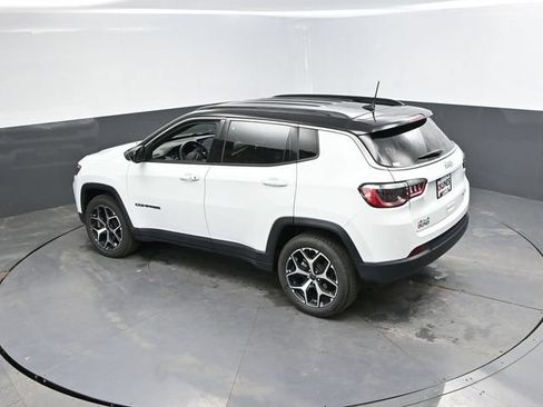 Used 2025 Jeep Compass Limited AWD/4WD image 42