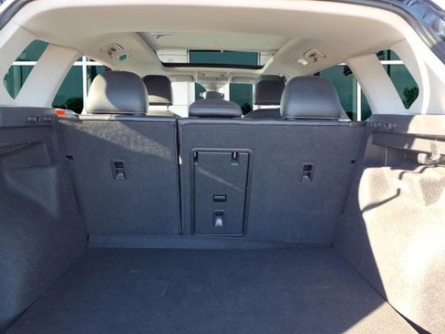 Certified 2023 Volkswagen Taos SEL image 10