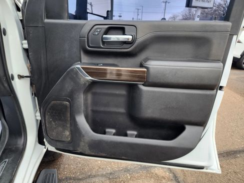 Used 2023 Chevrolet Silverado 2500 LT w/ Convenience Package image 9