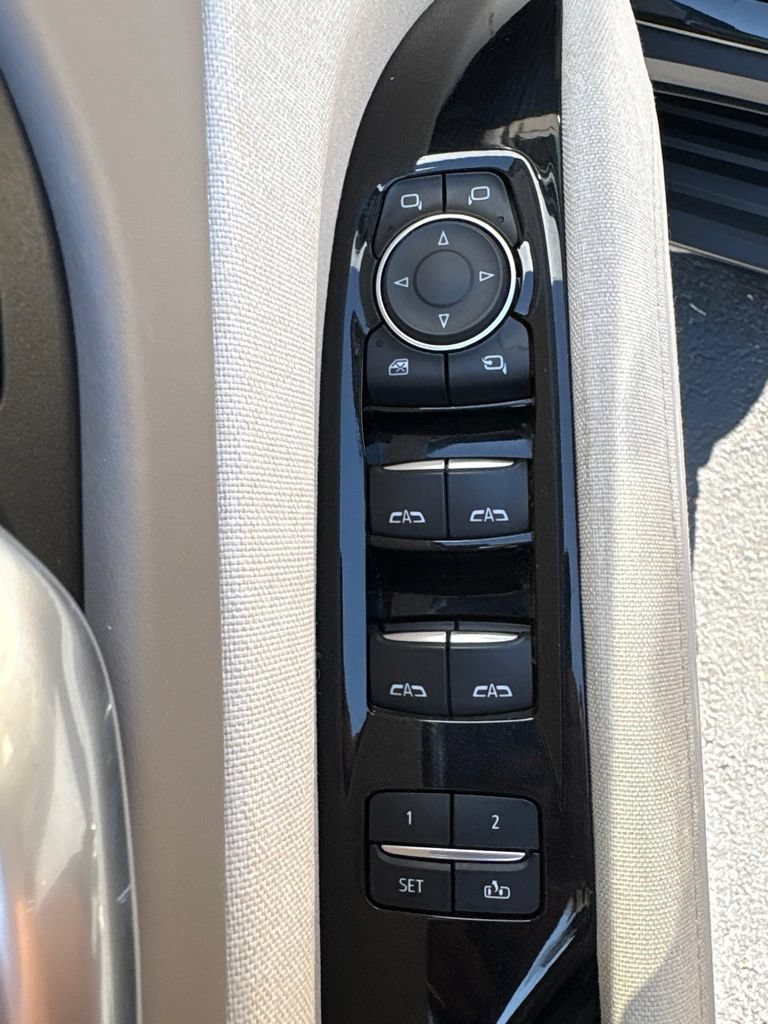 Used 2022 Cadillac Escalade Sport Platinum AWD/4WD image 15