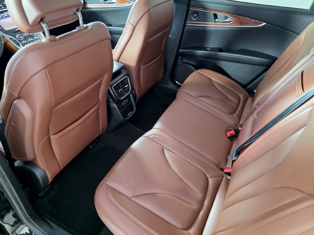 Used 2019 Lincoln Nautilus Reserve AWD/4WD image 15