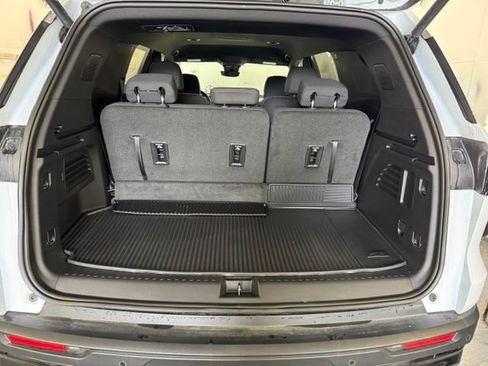 New 2026 Chevrolet Traverse LT w/ Enhanced Driving Package AWD/4WD image 30