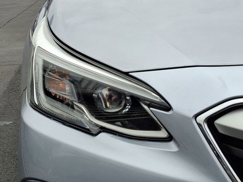 Used 2020 Subaru Outback Limited image 12