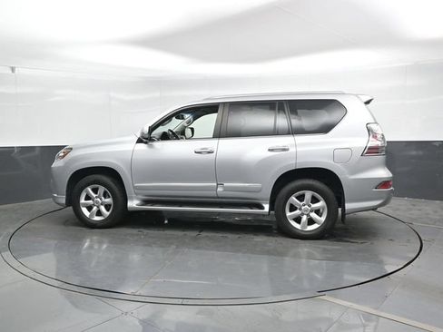 Used 2017 Lexus GX 460 w/ Navigation Package AWD/4WD image 9