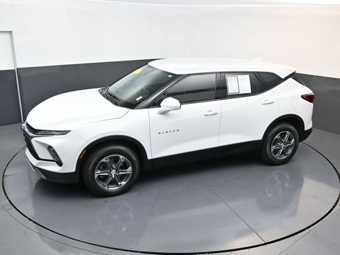 Used 2023 Chevrolet Blazer LT w/ Driver Confidence Package image 18