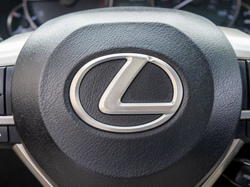 Used 2017 Lexus ES 350 w/ Premium Package FWD image 23
