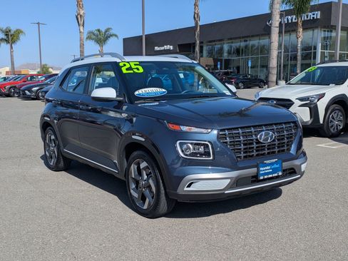 Certified 2025 Hyundai Venue Limited FWD image 1