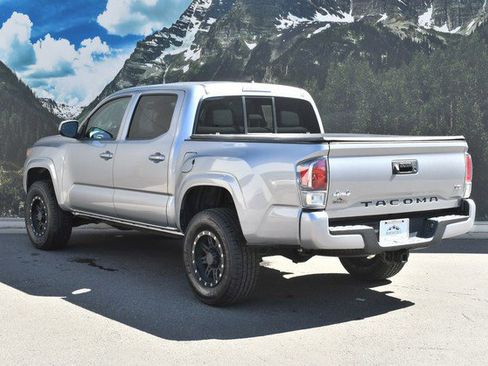 Used 2020 Toyota Tacoma SR image 7