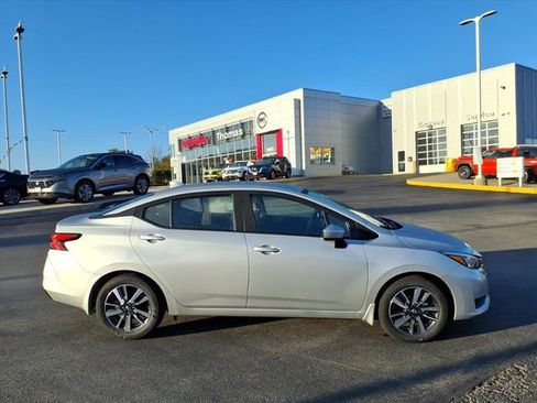 New 2025 Nissan Versa SV w/ Trunk Package image 2