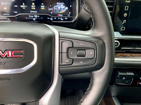 Used 2025 GMC Sierra 2500 SLT w/ SLT Premium Package image 22