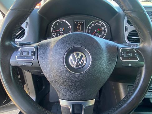 Used 2017 Volkswagen Tiguan Wolfsburg Edition AWD/4WD image 18