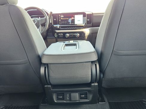 Used 2025 GMC Sierra 2500 SLE w/ SLE Convenience Package AWD/4WD image 14