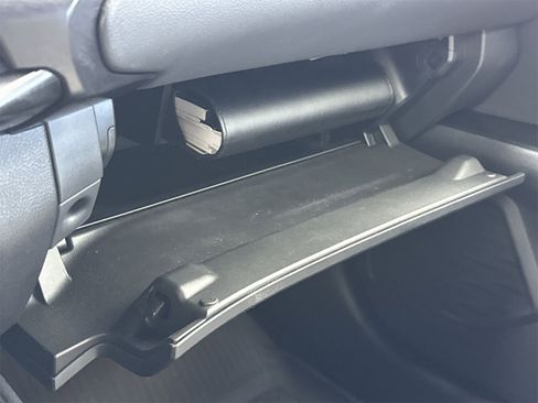 Used 2022 Lexus UX 200 image 33