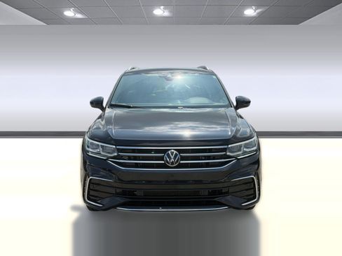 Used 2024 Volkswagen Tiguan SEL R-Line w/ MDO Package, Two-Row AWD/4WD image 6