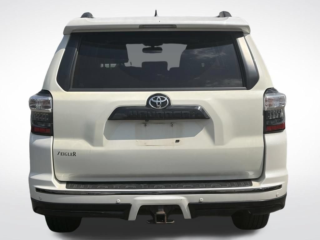 Used 2019 Toyota 4Runner Limited AWD/4WD image 7