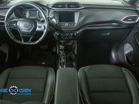 Used 2023 Chevrolet TrailBlazer RS FWD image 28
