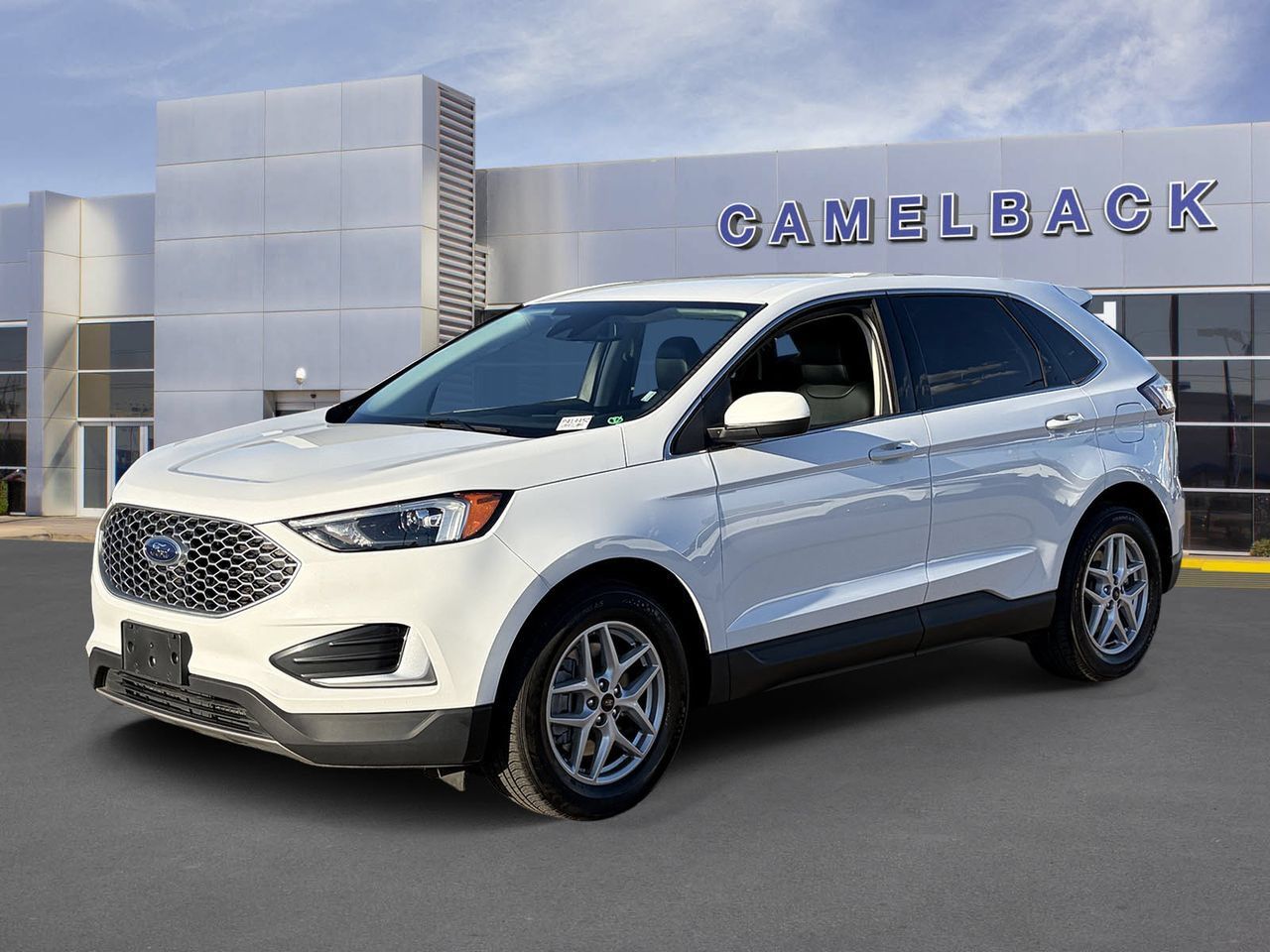 Used 2024 Ford Edge SEL AWD/4WD image 2