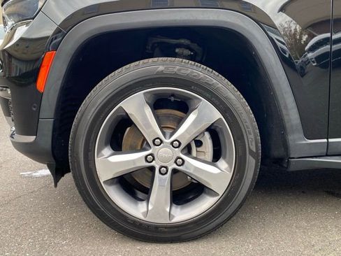 Certified 2021 Jeep Grand Cherokee L Limited w/ Luxury Tech Group II image 19