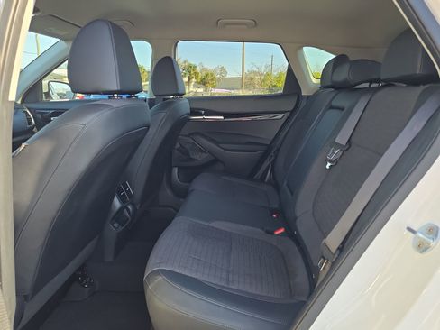 Used 2023 Kia Seltos S w/ Navigation Package image 13