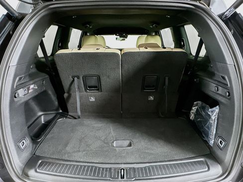 Used 2023 Jeep Grand Cherokee L Limited w/ Luxury Tech Group II image 30