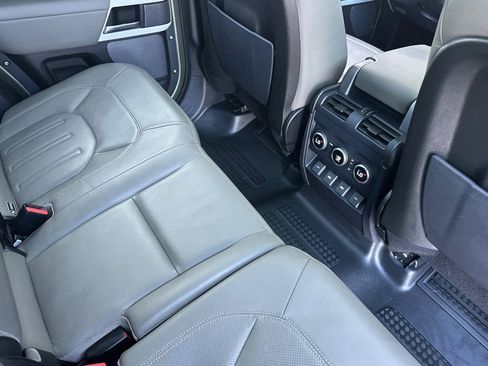 Used 2020 Land Rover Defender 110 HSE image 30