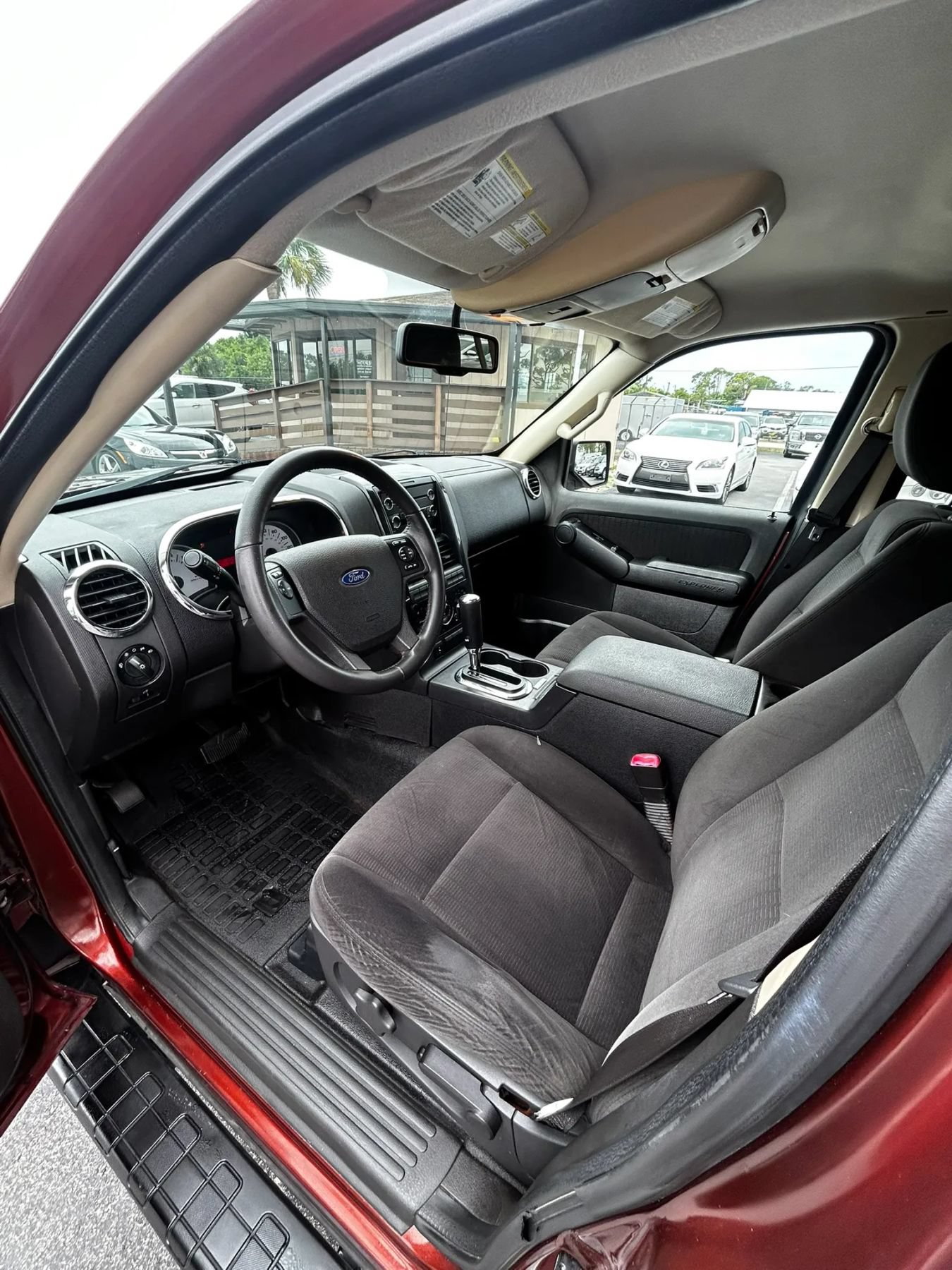 Used 2010 Ford Explorer Sport Trac XLT RWD image 24