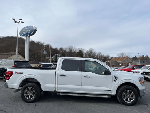 Certified 2022 Ford F150 XLT w/ XTR Package AWD/4WD image 4