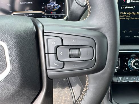 Used 2025 GMC Sierra 2500 AT4 w/ AT4 Preferred Package image 28