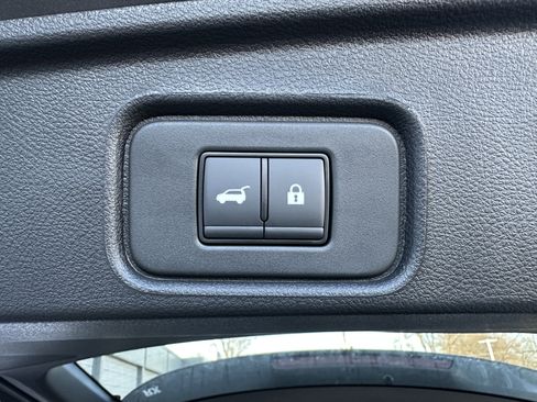 New 2026 Nissan Pathfinder Platinum image 38