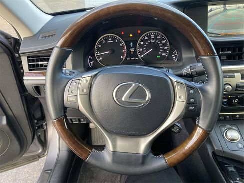 Used 2014 Lexus ES 350 w/ Luxury Package image 20