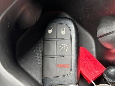 Used 2025 Jeep Compass Limited AWD/4WD image 17